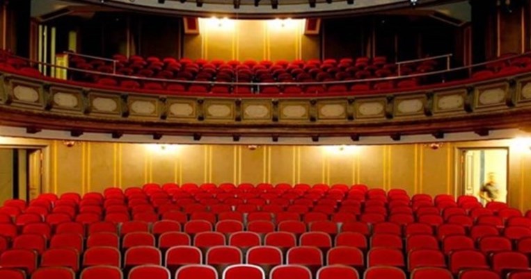 Κατατέθηκε η πρώτη μήνυση κατά του γνωστού σκηνοθέτη για σεξουαλική κακοποίηση 