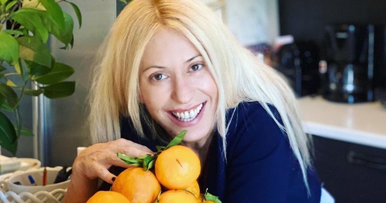 Η όμορφη και τακτοποιημένη μεζονέτα της Μαρίας Μπακοδήμου μοιάζει να έχει βγει από deco περιοδικό