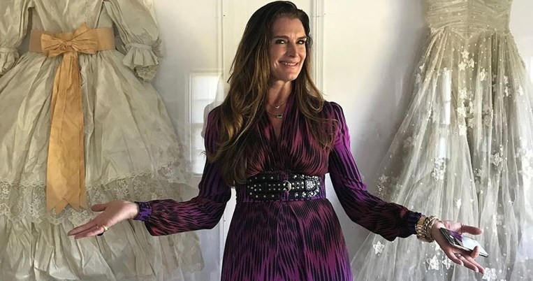 Εσπευσμένα στο χειρουργείο: Η Μπρουκ Σιλντς έσπασε το πόδι της αλλά δεν χάνει το κέφι της