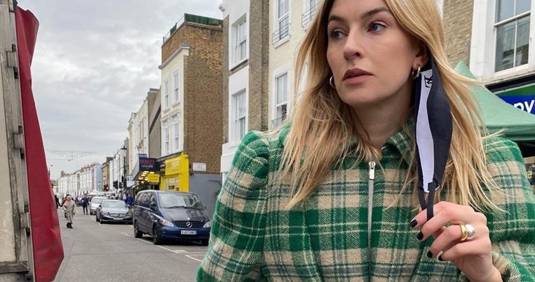 Το πιο επιτυχημένο πανωφόρι στην ιστορία της μόδας: Το αυθεντικό, οι οικονομικές παραλλαγές του