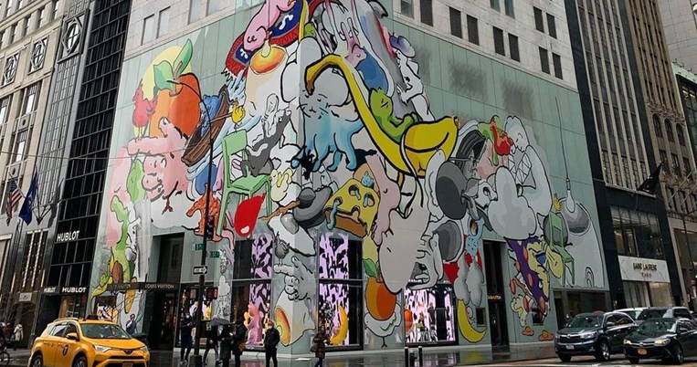 Η μπουτίκ Louis Vuitton στη Νέα Υόρκη αλλάζει την εξωτερική εικόνα των κτιρίων και λέει μια ιστορία