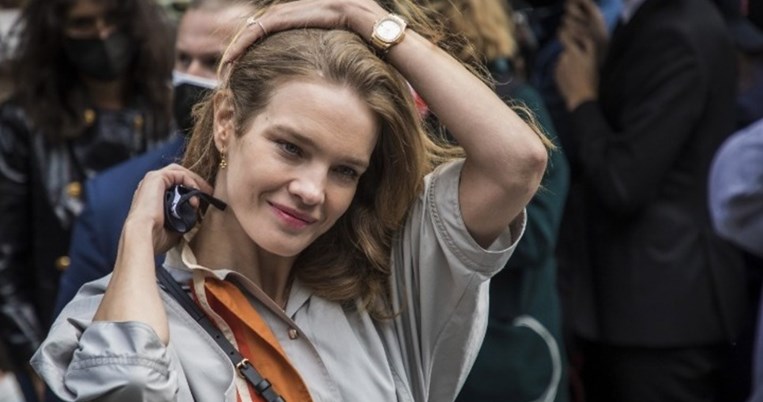 «Είναι τραγική ειρωνεία η εμμηνόρροια να κάνει τα κορίτσια να αισθάνονται τόσο απομονωμένα»