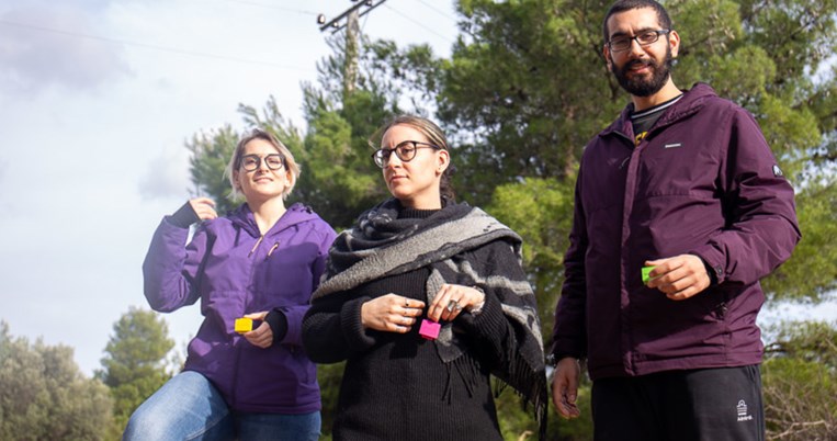 Δεν θα ξαναχάσουμε κατοικίδιο: Τρία αδέρφια κατασκεύασαν συσκευές εντοπισμού για ζώα