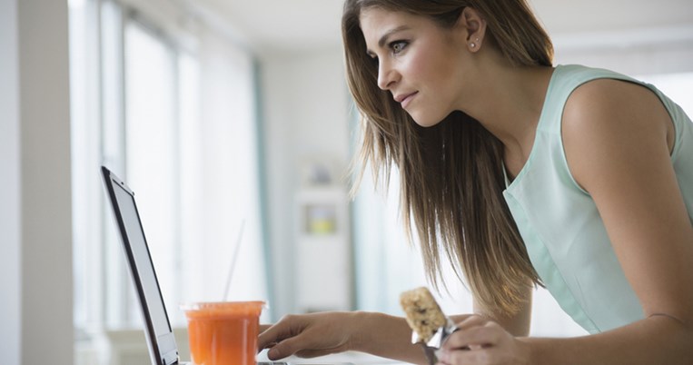 9 απολαυστικά σνακ που δεν ξεπερνούν τις 100 θερμίδες