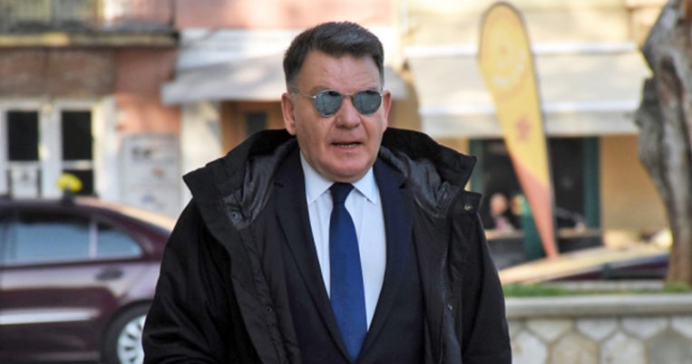 «Ποιος είναι ο Καπουτζίδης για να ασχοληθώ μαζί του;»: Nέο ομοφοβικό σχόλιο από τον Αλέξη Κούγια