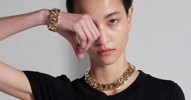 Η Ντομένικα Δανιήλ κόλλησε με τη μαγεία της κορεάτικης μόδας και την έφερε στην Ελλάδα 