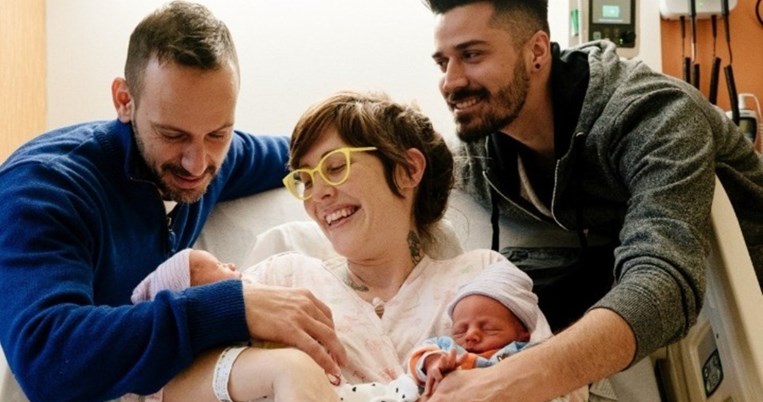 Η ιστορία ενός ζευγαριού ομοφυλόφιλων Ισραηλινών, οι οποίοι ετοιμάζονται να αποκτήσουν δίδυμα