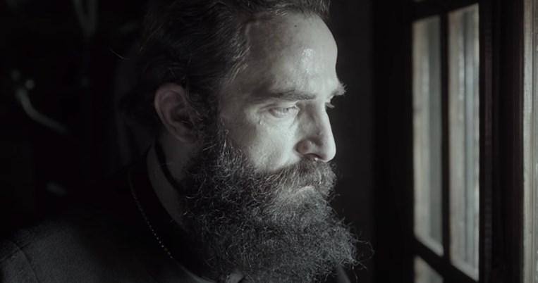 Ο Άρης Σερβετάλης πρωταγωνιστεί στη διεθνή παραγωγή «Man of God» στον ρόλο του Αγίου Νεκταρίου