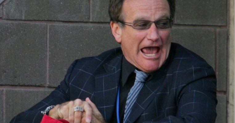 «Όταν η κατάθλιψη μεταμφιέζεται πίσω από ένα χαμόγελο, μπορεί να ξεγελάσει ακόμα και τον ψυχίατρο»