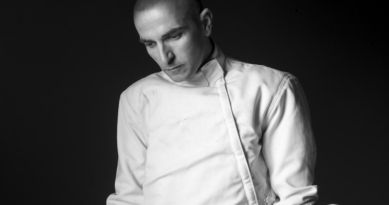 Κάθοδος στον κόσμο των αισθήσεων, των συμβολισμών και των νοημάτων