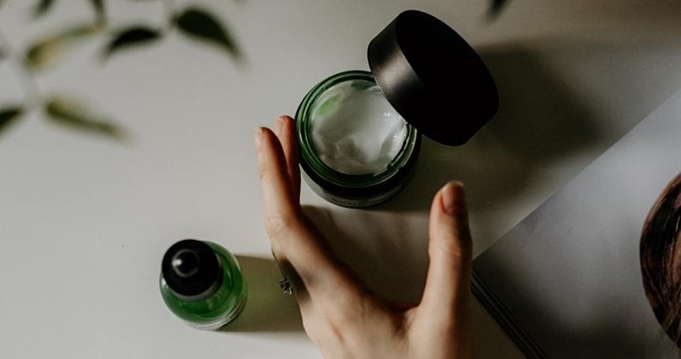 4 λόγοι που η ενυδατική κρέμα σου δεν έχει αποτέλεσμα: Τα λάθη που κάνεις 