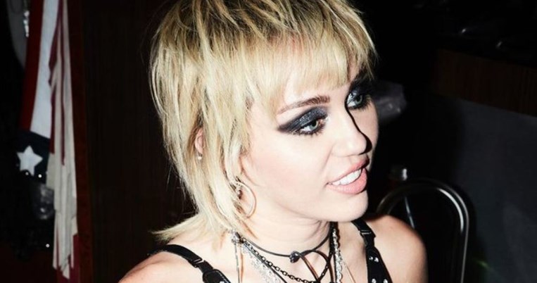 Οι μεγαλύτερες τάσεις στα μαλλιά της άνοιξης θα σας θυμίσουν τα νεανικά σας χρόνια