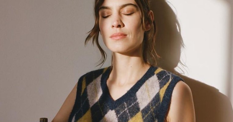 Η ανδρόγυνη έκπληξη: Δανείστηκα αυτό το ρούχο από το σύντροφό μου, το φοράω περισσότερο από εκείνον