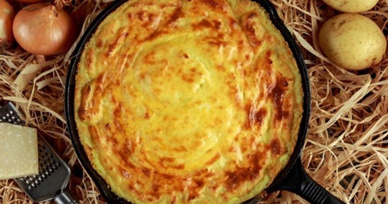 Πατατόπιτα με αυγά στο τηγάνι: Μια συνταγή για μαγείρισσες που δεν έχουν χρόνο  