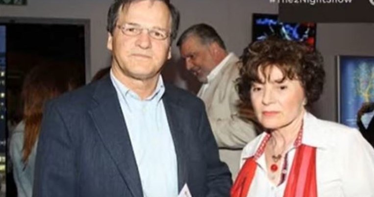 «Με τη σύζυγό μου είμαστε μαζί πάνω από 50 χρόνια. Τη γνώρισα σε ένα κέντρο στη Κόρινθο και δέσαμε»