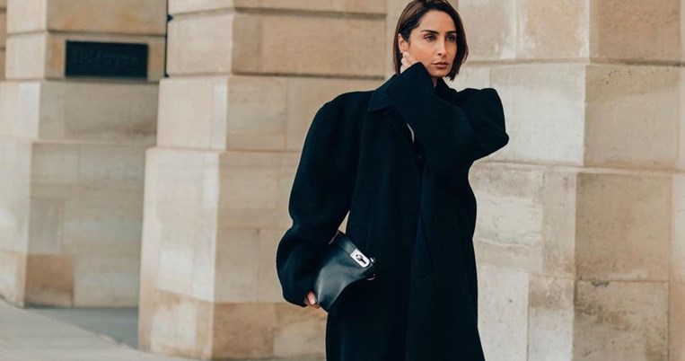 Τα κλασικά γαλλικά παπούτσια επέστρεψαν με ένα σχεδιαστικό twist που μακραίνει τη γάμπα