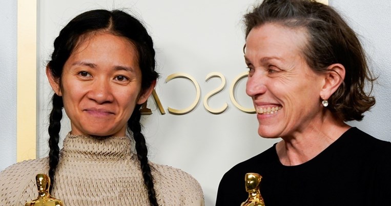 Η Φράνσις ΜακΝτόρμαντ πήγε στα Όσκαρ όπως θα έπινε καφέ στον κήπο της. Υπέροχα φυσική