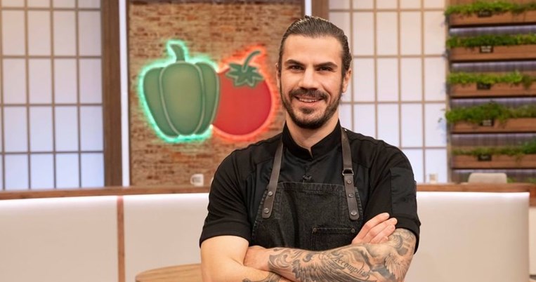 Άκης Πετρετζίκης: Μας δείχνει το δωμάτιο του γιου του