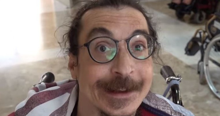 «Αν μπορούσες ν’ αλλάξεις ένα πράγμα;»: Οι συγκινητικές απαντήσεις ανθρώπων με εγκεφαλική παράλυση