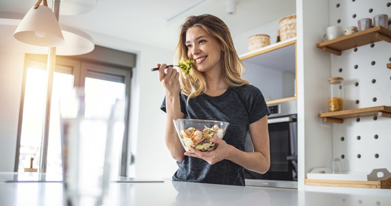 Απώλεια βάρους και λίπους μετά τα 40: Οι κανόνες και η δίαιτα για γυναίκες 40+ 
