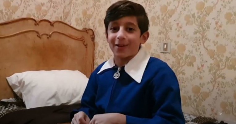 Θα γίνει ο νεότερος παρουσιαστής της Eurovision: Ο 10χρονος Μανώλης από τα «Καλύτερά μας χρόνια»