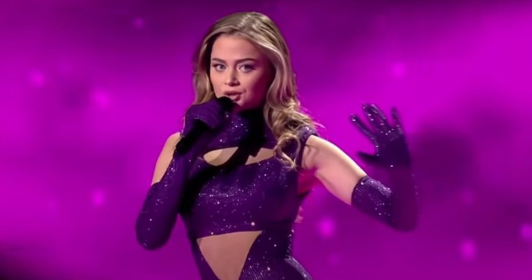 Eurovision 2021: Όλοι μιλούν για τις συγκλονιστικές custom made μπότες της Στεφανίας 