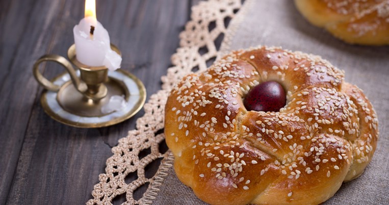 Crash test: Τα 8 καλύτερα πασχαλιάτικα τσουρέκια της Αθήνας