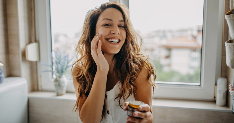 Βeauty Stars Fest: Πόσο σημαντική είναι η χρήση υαλουρονικού οξέος για την επιδερμίδα μας;