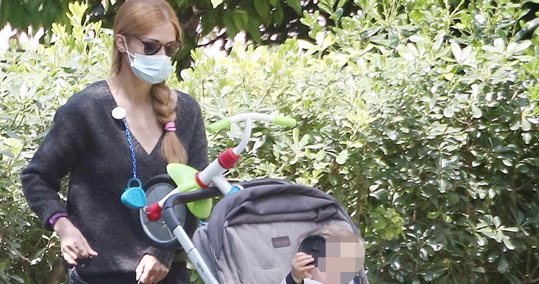 «Υπήρξε και ένα σχόλιο ρατσιστικό: “Μετά τα σαράντα πώς τολμάς να κάνεις παιδί;”»