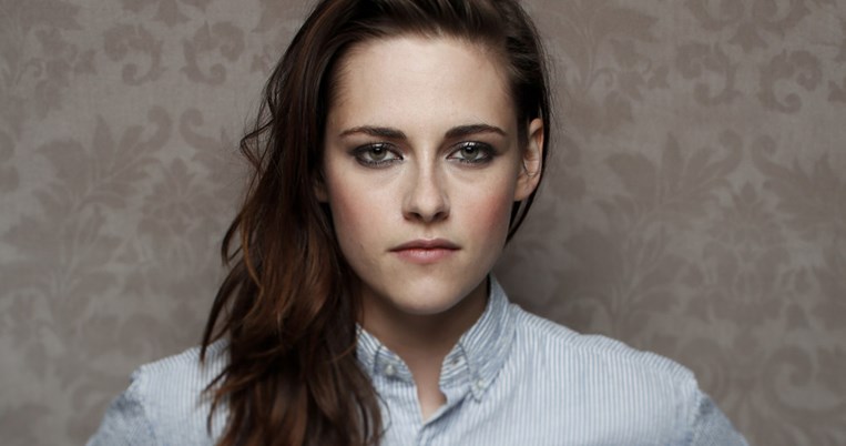 Η Κρίστεν Στιούαρτ έβαψε τα μαλλιά της και φέρνει λίγο στον Κερτ Κομπέιν