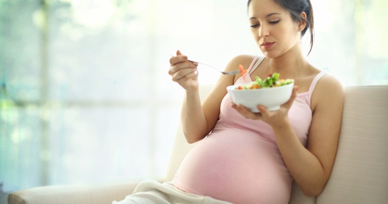«Διατροφή και Εγκυμοσύνη»: Οι συμβουλές δύο κορυφαίων επιστημόνων