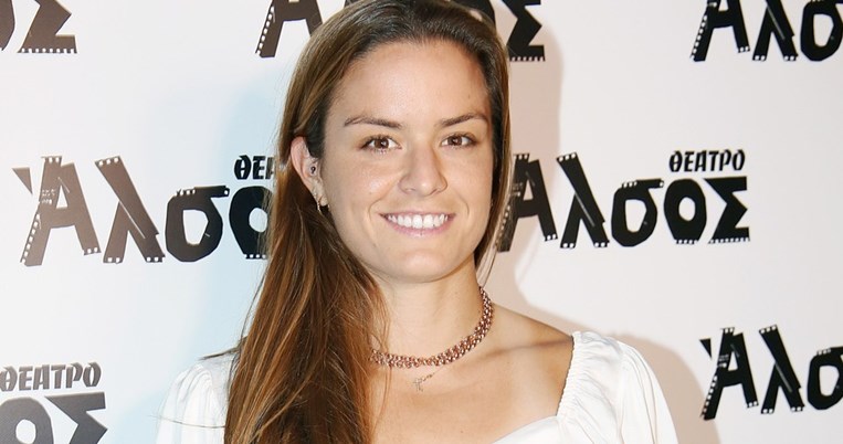 Μαρία Σάκκαρη και Κωνσταντίνος Μητσοτάκης παίζουν ρακέτες σε μαγική παραλία