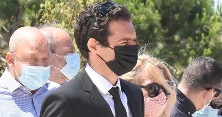 Η σπαρακτική ανάρτηση του Θάνου Τοκάκη για τον αδελφό του: «Ο Βασίλης μου πέταξε πολύ ψηλά»