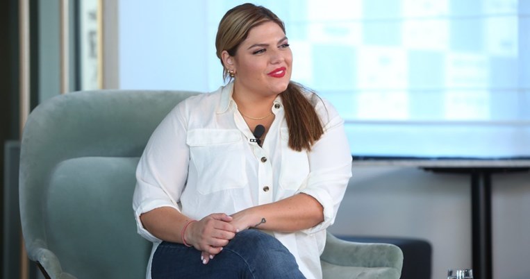 «Πώς αισθάνεσαι που είσαι χοντρή;»: Η απάντηση της Δανάης Μπάρκα σε ερώτηση στο Instagram