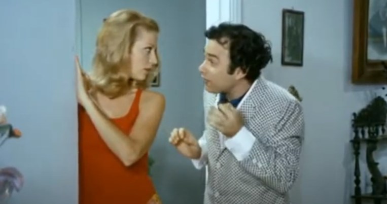 Μία ματιά στο σπίτι της ταινίας «Μια κυρία στα μπουζούκια» - Πώς είναι σήμερα; 