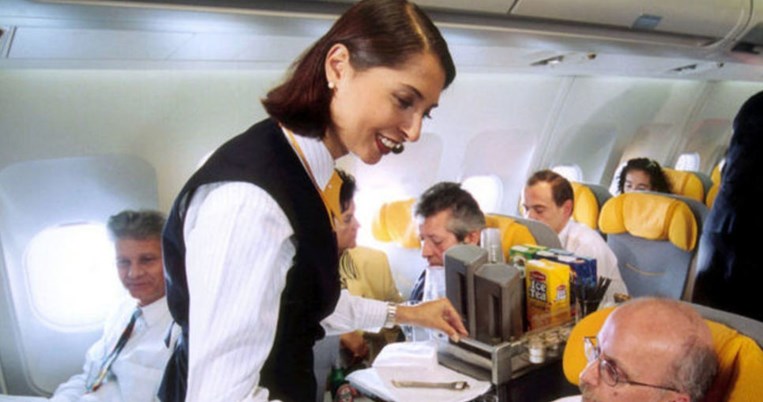 Η Lufthansa αποφάσισε να απευθύνεται στους επιβάτες της με ουδέτερους χαρακτηρισμούς. 