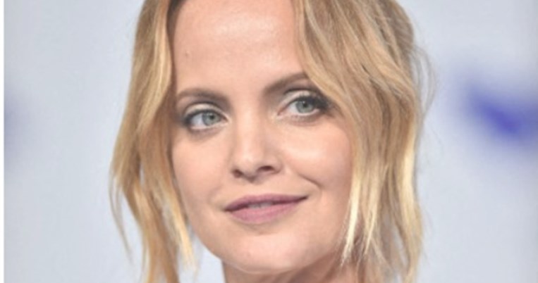 Mena Suvari | "Από τα 12 έως τα 20 ήμουν θύμα σεξουαλικής κακοποίησης"