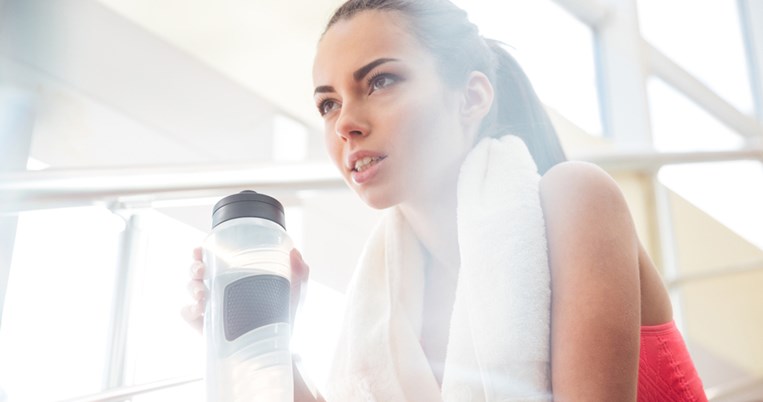 Τρικ για να είσαι φρέσκια μετά το γυμναστήριο. Χωρίς ντους και λούσιμο