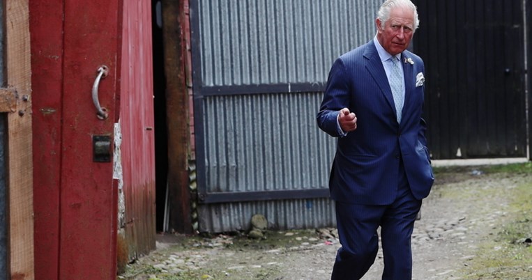 Ο Κάρολος της Αγγλίας στέκεται στο πλευρό των πυρόπληκτων Ελλήνων με μία σημαντική, οικονομική δωρέα