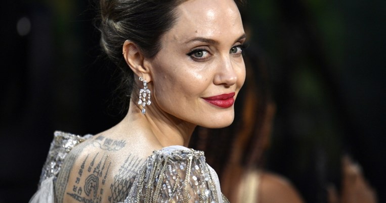 Η Angelina Jolie έκανε Instagram και ο λόγος δεν είναι απλά λίγα εκατομμύρια followers