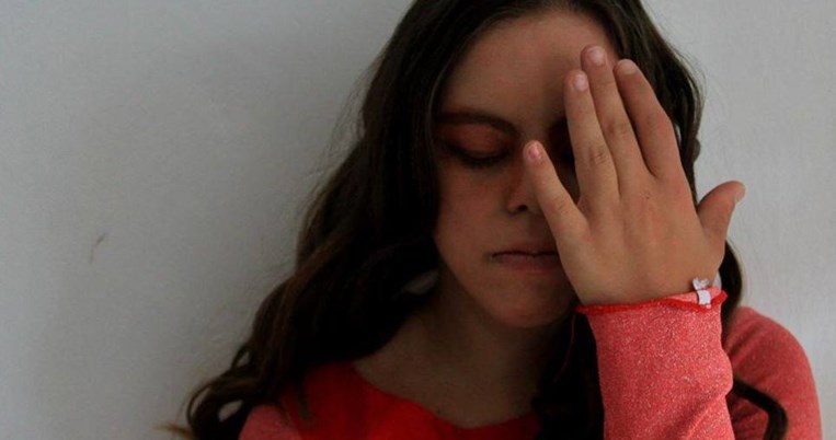 Λωξάντρα Λούκας: Η πρώτη ηθοποιός με σύνδρομο Dοwn σε παράσταση του Εθνικού Θεάτρου