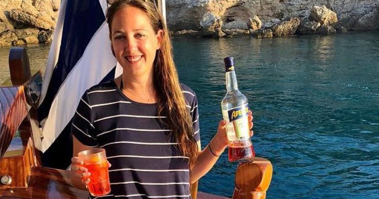 Η «άγνωστη» κόρη του Κωνσταντίνου Γλίξμπουργκ, Θεοδώρα, πρωταγωνιστεί στην «Τόλμη και Γοητεία»