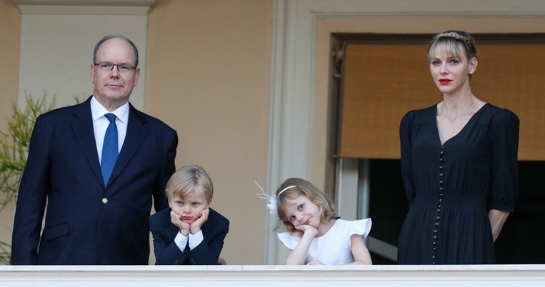 Τι συμβαίνει με την υγεία της πριγκίπισσας Σαρλίν; Η λιποθυμία και η άμεση μεταφορά στο νοσοκομείο