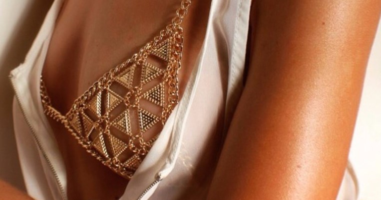Chain bra: Εσώρουχο ή κόσμημα; Ένα αμφιλεγόμενο αξεσουάρ γίνεται τολμηρή τάση