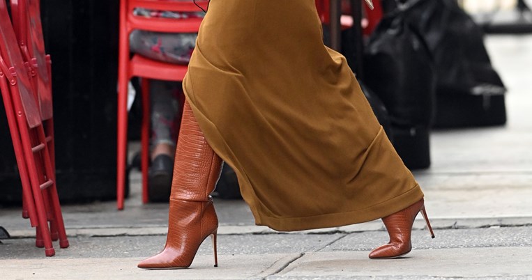 5 ζευγάρια μπότες, ιδανικά για το φθινόπωρο, που βρήκαμε σε Zara, H&M και Marks & Spencer