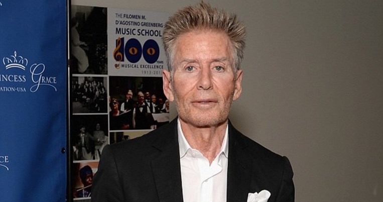 Ο Calvin Klein ρίχνει (επιτέλους) μαύρο στην Kendall Jenner