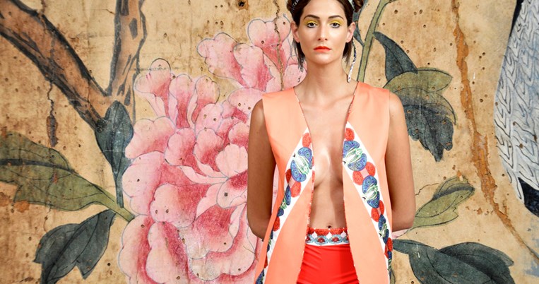 The Artians: το μπλε του Matisse γίνεται φόρεμα και οι μινωικές φιγούρες χαρούμενα patterns