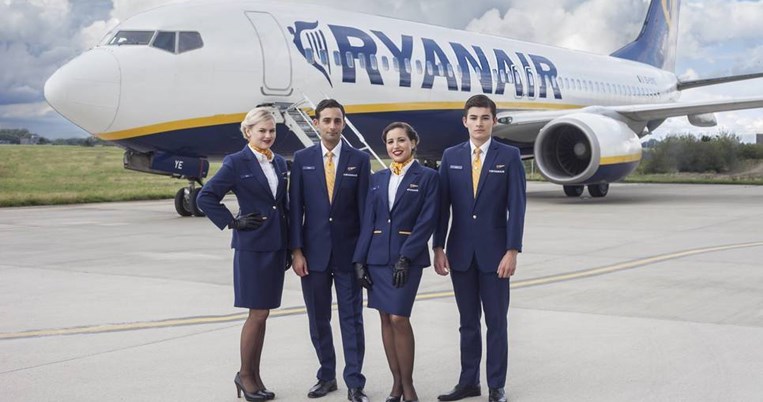 Η Ryanair ψάχνει Έλληνες υπαλλήλους. Πού θα υποβάλλετε αίτηση και ποια προσόντα πρέπει να έχετε