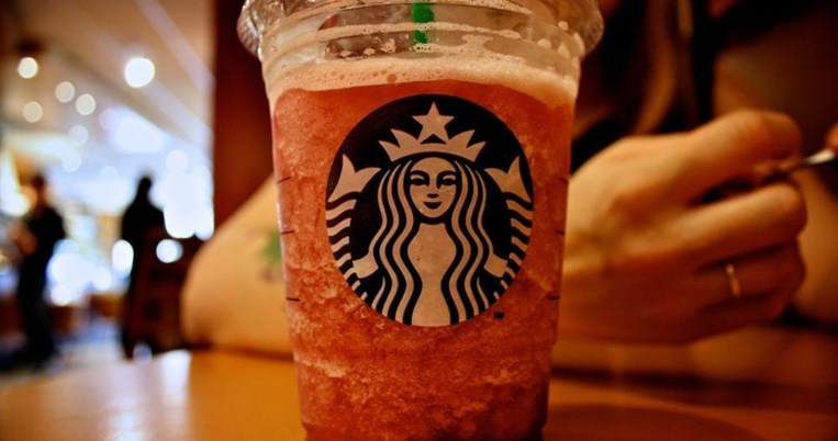 Πελάτες μηνύουν τα Starbucks για τον υπερβολικό πάγο στα ροφήματα