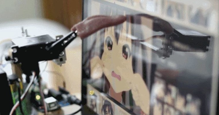 Ιάπωνας ανακαλύπτει την πρώτη ηλεκτρονική γλώσσα-ρομπότ